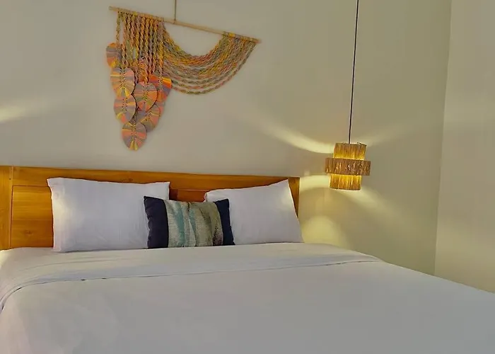 Location! 2br Villa, 5 Mins To & Hotspots *