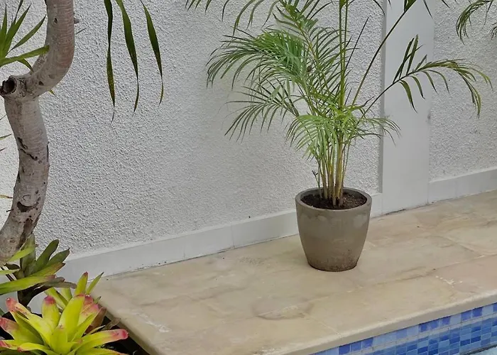 Location! 2br Villa, 5 Mins To & Hotspots *