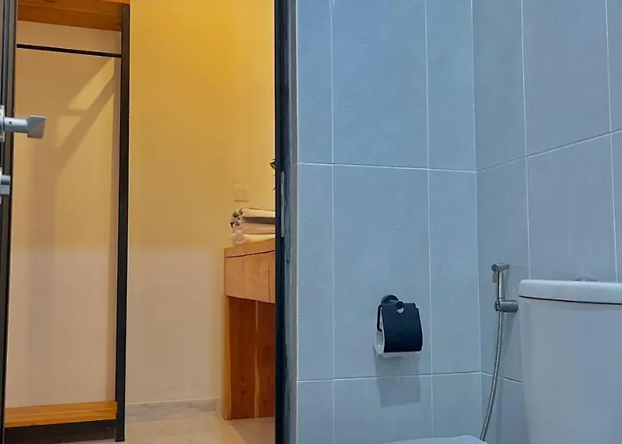 Location! 2br Villa, 5 Mins To & Hotspots 别墅